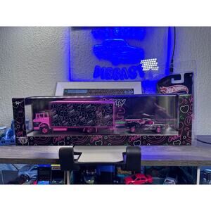 M2 Machines CHASE hauler Cherry Coke 66 Ford C950 & 65 Ford Mustang  2+2